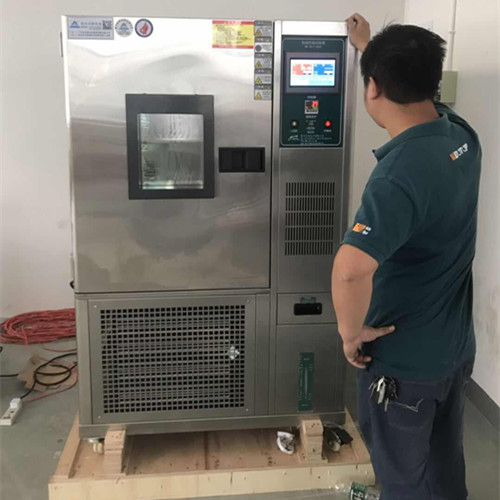 恒溫恒濕試驗箱加水問題解答